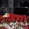 Kim Jong Ili surnukeha pannakse igaveseks isa kõrvale välja