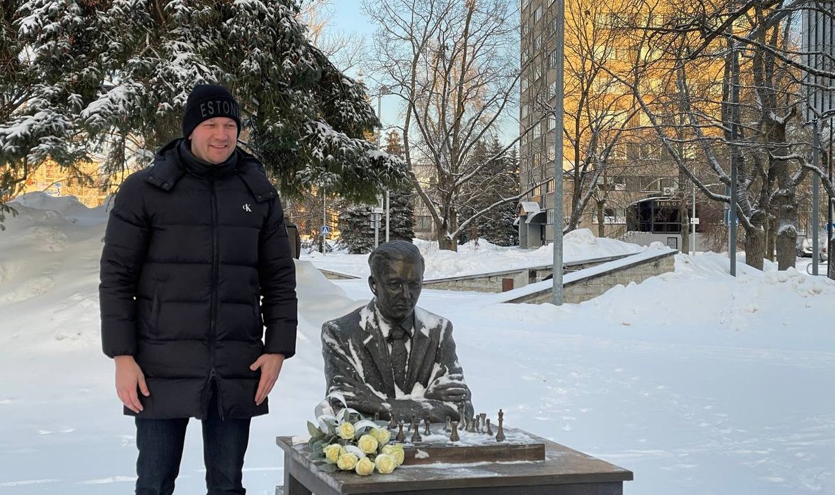 По случаю дня рождения (7 января) Пауля Кереса и турнира в его честь 6 января мэр Нарва-Йыэсуу возложил цветы к памятнику гроссмейстера