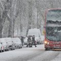 FOTOD | Briti saari ootamatult tabanud lumesadu põhjustas liikluskaose