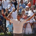 Ajaloolise matši pidanud Roger Federerist sai vanim Prantsusmaa lahtistel neljandasse ringi jõudnud mängija