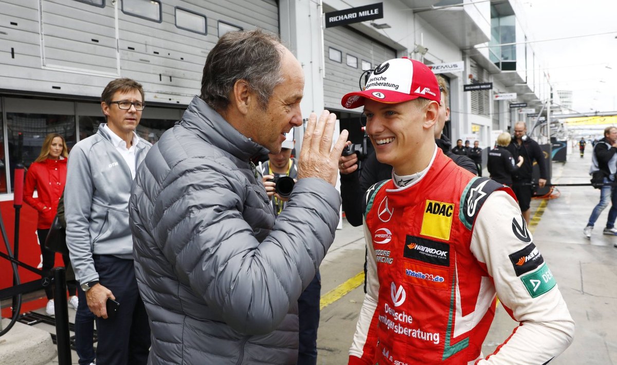 Gerhard Berger koos Mick Schumacheriga.