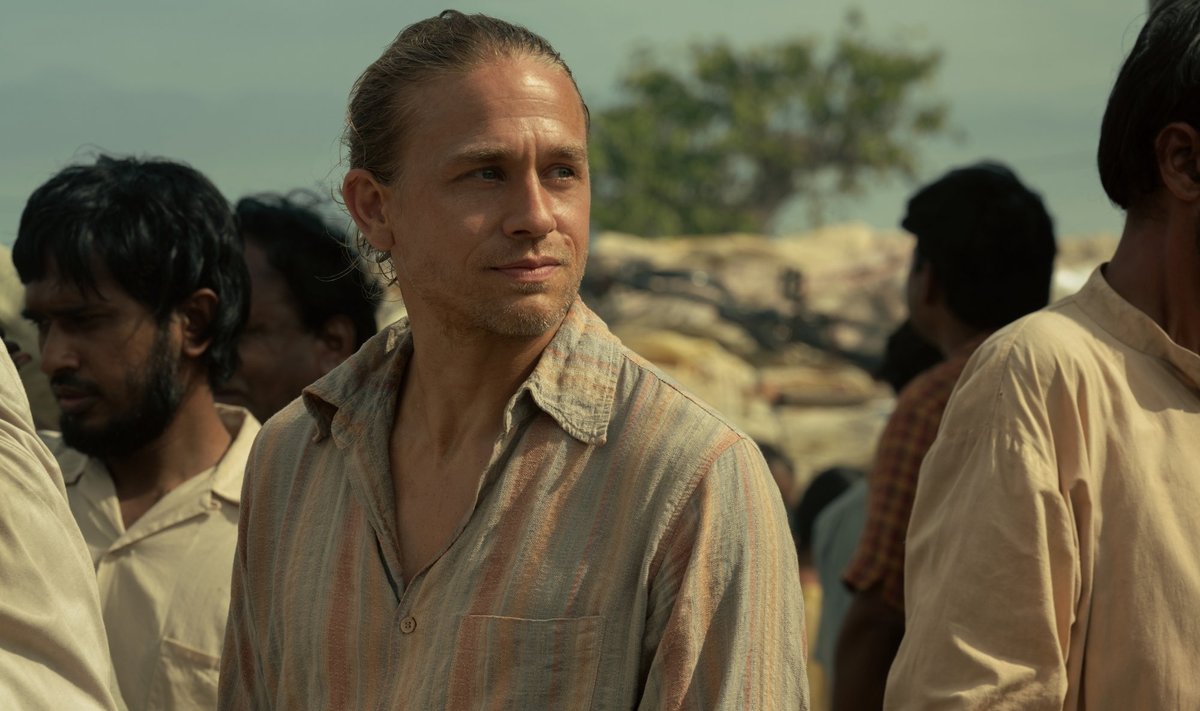 TAGAAETAV: Lin (Charlie Hunnam) peab varju leidma Mumbai slummis, kus tal tuleb oma parameedikuoskused uuesti meelde tuletada.
