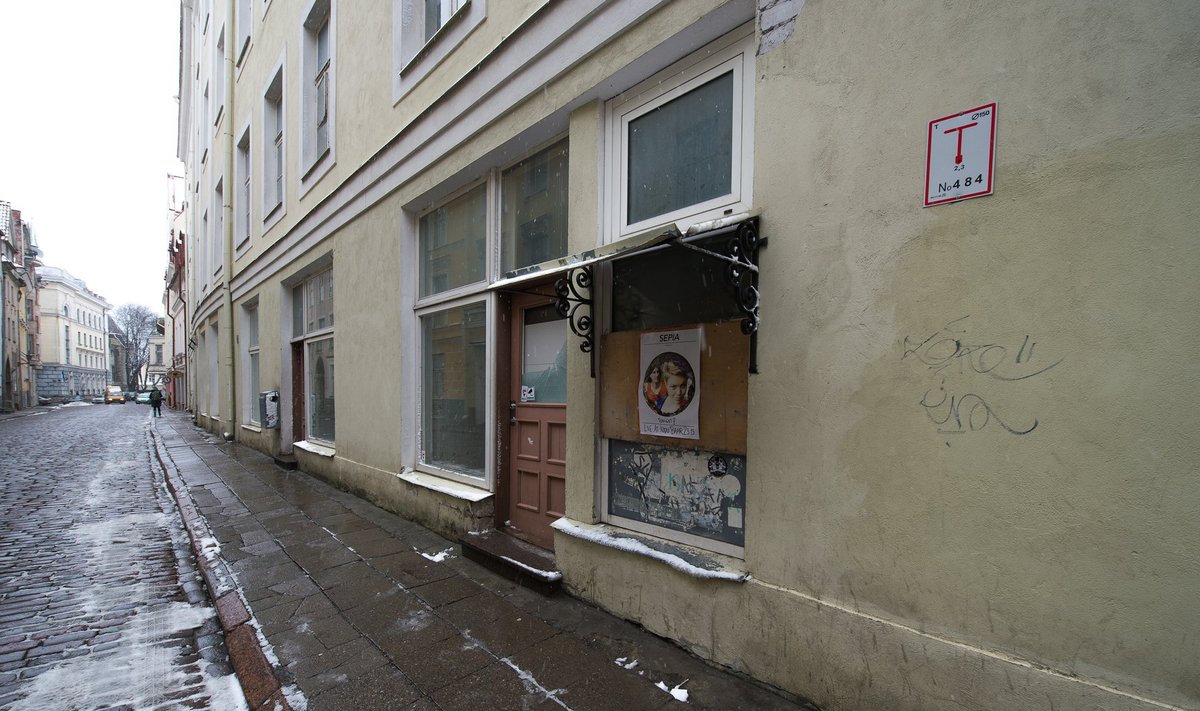 Koht Tallinna vanalinnas, kus asus kunagi pangaautomaat