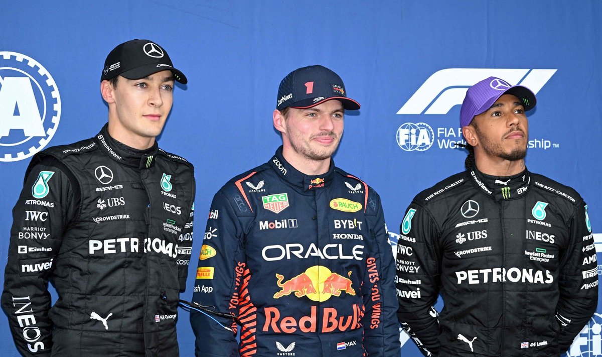 Vasakult: George Russell, Max Verstappen ja Lewis Hamilton
