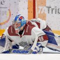 Клуб НХЛ подписал контракт с латвийским голкипером