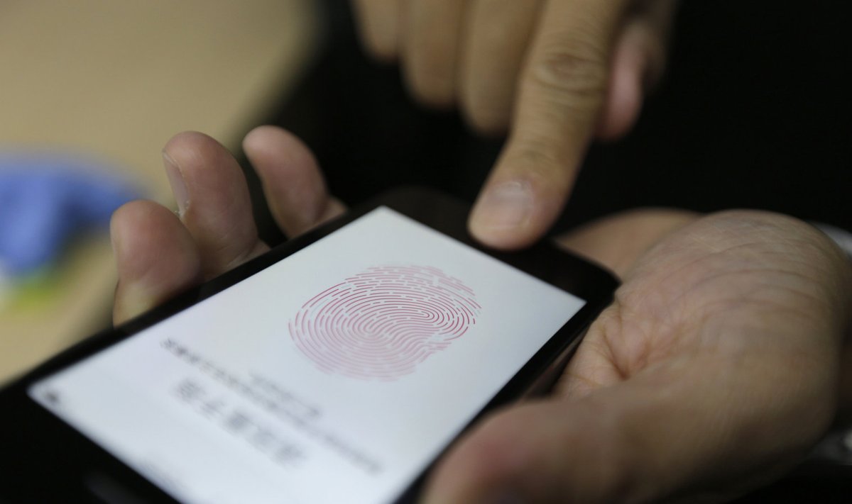 Illustratiivse tähendusega pilt iPhone' Touch ID kasutamise kohta (Foto: REUTERS)