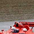 FOTOD: Ferrari katsetab kolmekohalist vormel üks autot