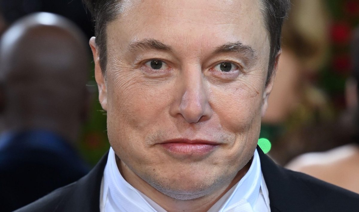 EKSTRAVAGANTNE MILJARDÄR Elon Musk on osav nii äris kui magamistoas - tal on kümme last.