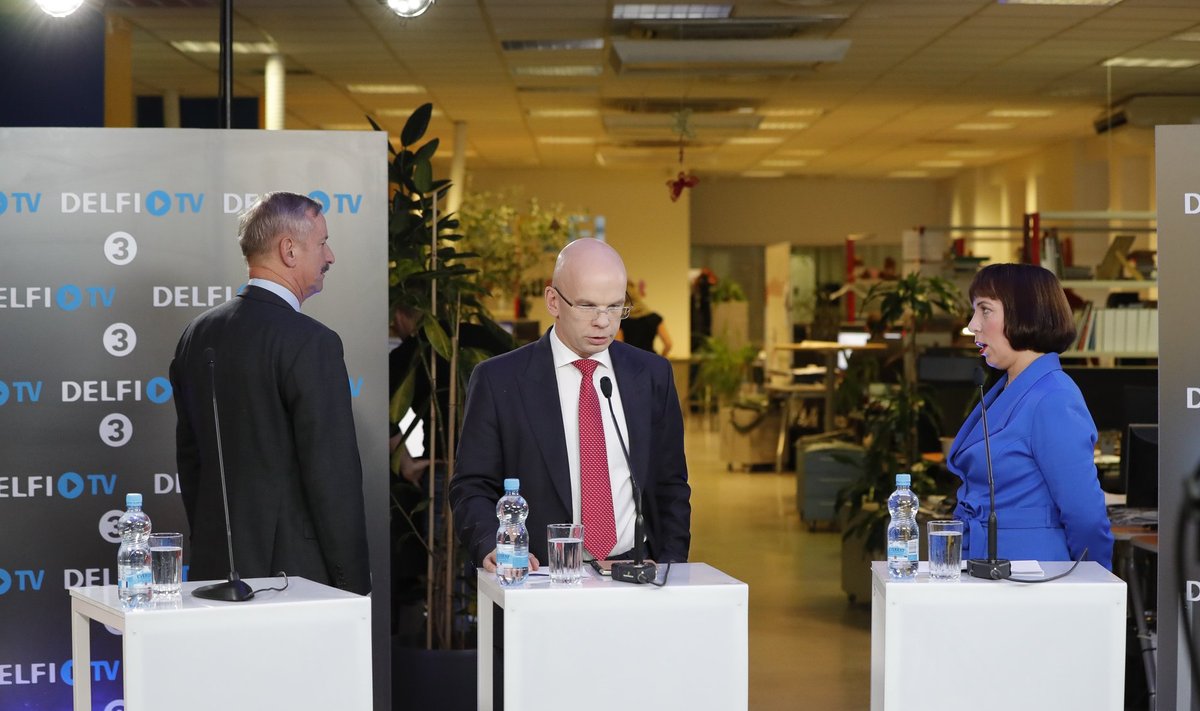 Kallas, Jõks ja Reps EPL-i/Delfi toimetuses debati algust oodates