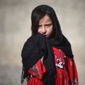 Afganistanis vahistati pommivesti kandnud 8-aastane tüdruk