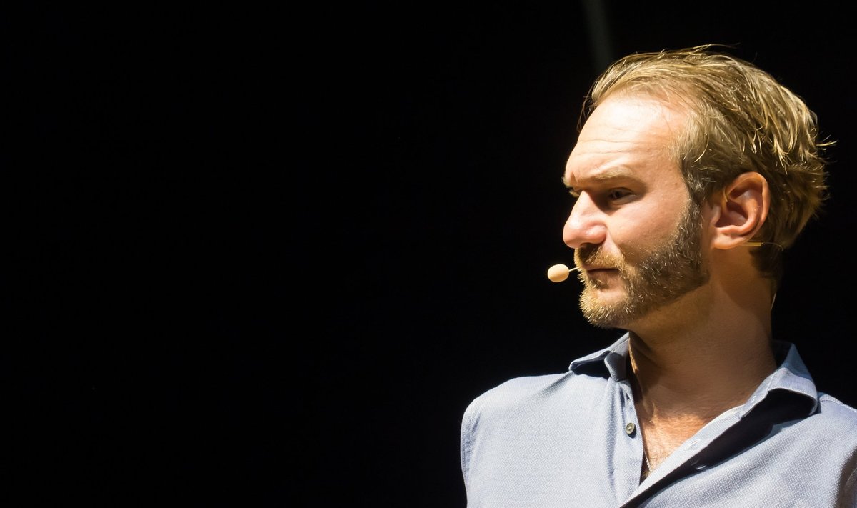 (191026) -- BUDAPEST, Oct. 26, 2019 -- Australian motivational speaker Nick Vujicic talks during his lecture held in Bud