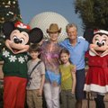 Michael Douglas on paranemas ja veetis perega päeva Disneylandis