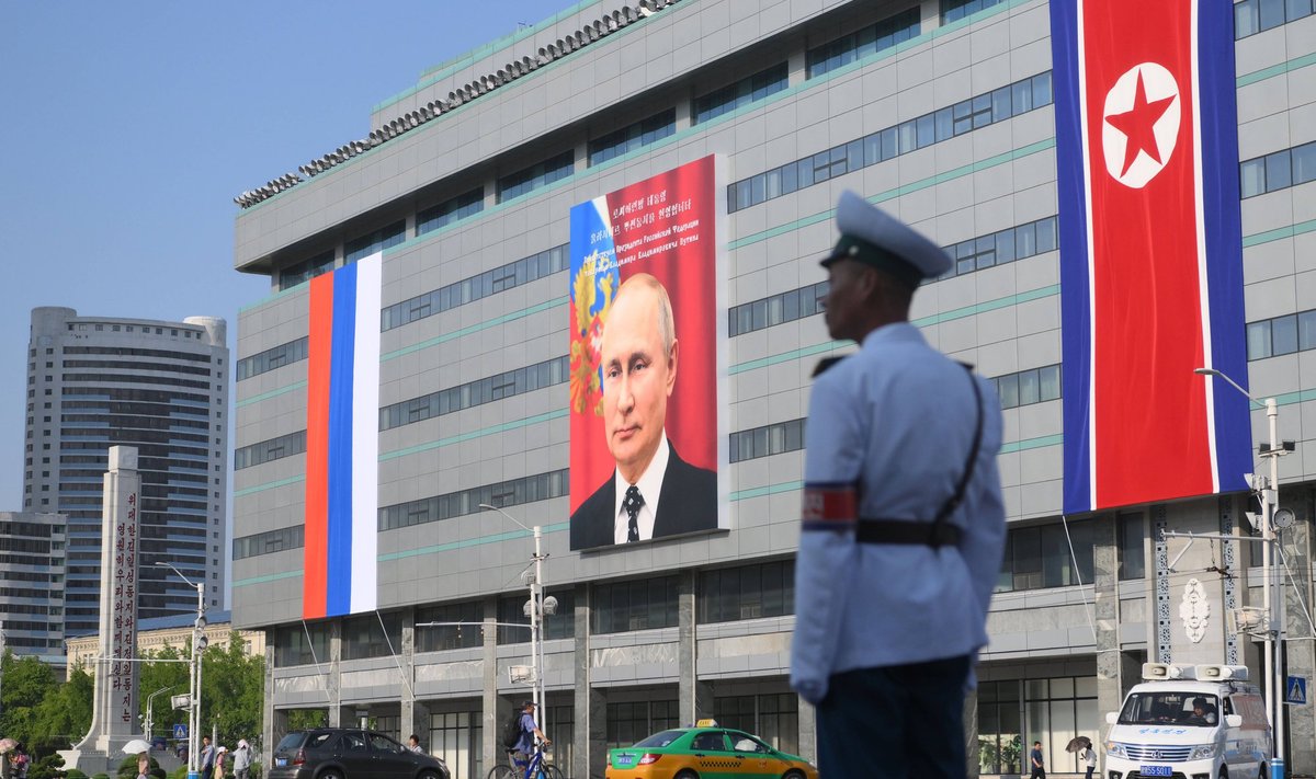 Enne Putini visiiti Pyongyangi oli hoonel näha teda kujutavat plakatit