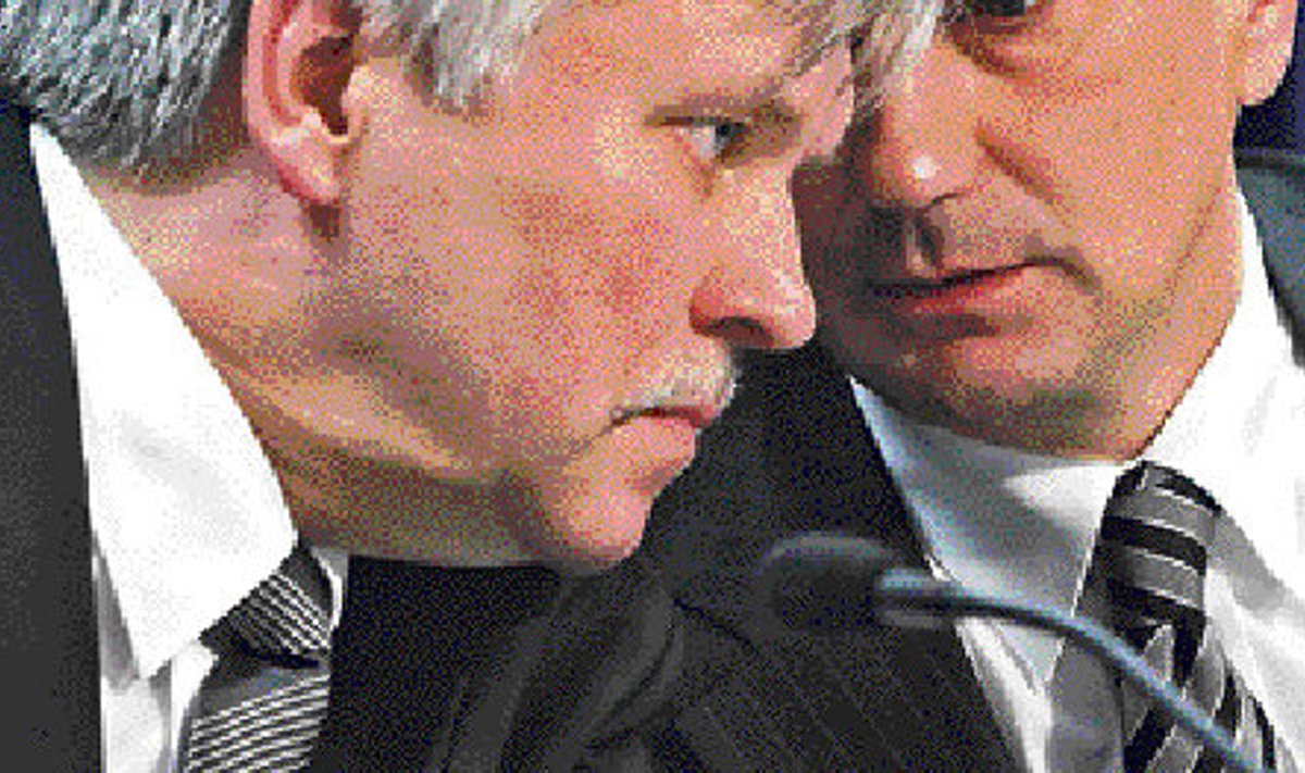 2007. aasta kevadel olid toonane siseminister Jüri Pihl ja peaminister Andrus Ansip veel ühes paadis.