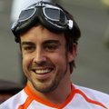VIDEO: Alonso viis MM-il napilt kullata jäänud Rodriguezi lohutuseks Ferrariga sõitma