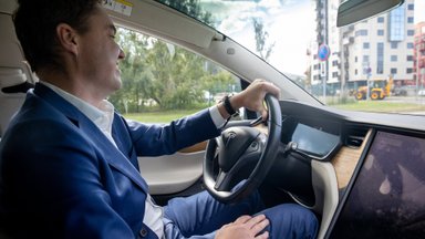 SAHINAD | Taavi Rõivas hülgas Tesla ja asendas selle Audiga