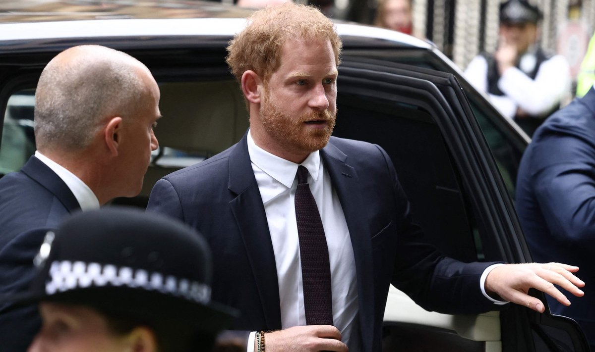 Prints Harry saabus täna Londonis kohtusse.
