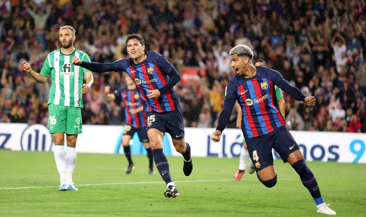 Ronald Araujo (paremal) aitas FC Barcelona kaitse lukku keerata. Selles töös oli talle heaks partneriks Andreas Christiansen (keskel).