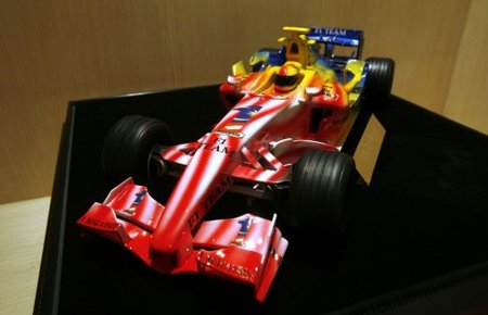 Макет гоночного болида Lotus F1