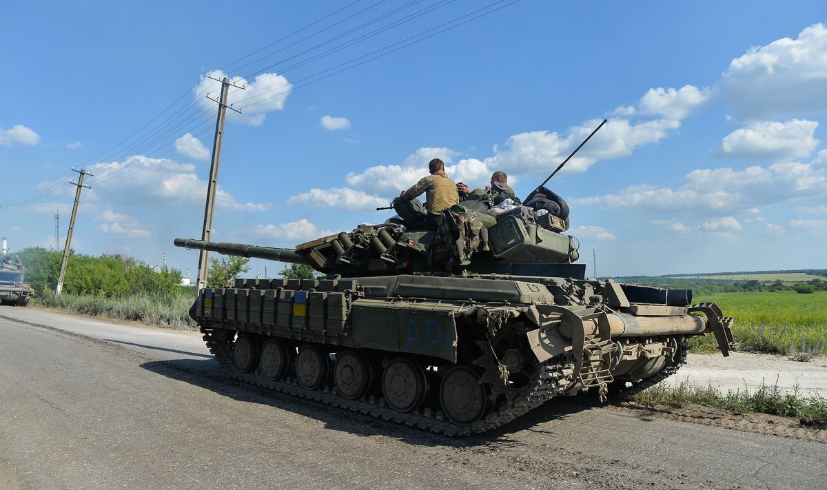 Ukraina tank 19. juunil Lõssõtšanski lähistel 