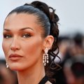 FOTOD | Supermodell Bella Hadid kandis mantlit, mis on igal sügisel moes