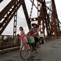 ФОТО: Во Вьетнаме набирает популярность новое место для экстремальных селфи