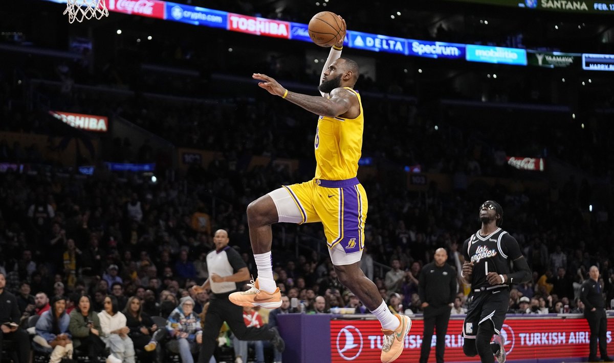 LeBron James teel järjekordsete rekordite poole.