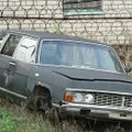 FOTOD: Nukralt tuhmuvad ja mädanevad nõukogude limusiinid