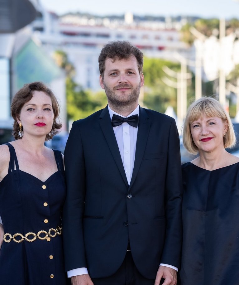 Stsenaristid Livia Ulman ja Andris Feldmanis ning filmi Eesti-poolne produtsent Riina Sildos võivad tehtuga rahul olla, sest Cannes'i filmifestivalil võeti nende tehtud töö väga soojalt vastu.