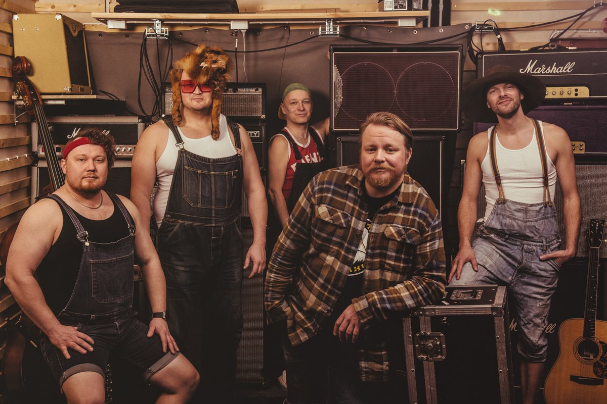 „Pange kaabud pähe, tuleb vägev pidu.“ Soome kantrisensatsioon Steve’n’Seagulls astub üles Urissaare Kantril