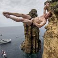 FOTOD: Maalilises Portugalis hüpati 28 meetri kõrguselt kaljult vette