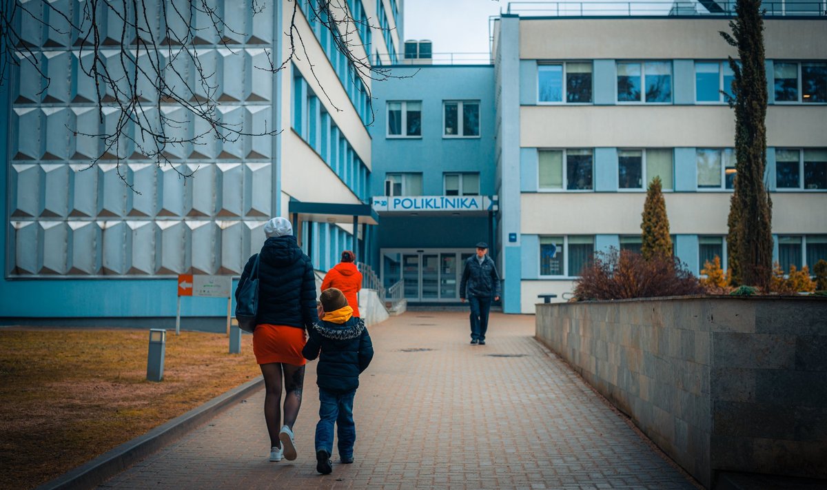 Valmiera haigla jääb Valgast umbes 50 km kaugusele.