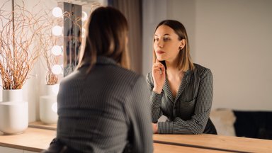Kuidas märgata nartsissistlikku väärkohtlemist? Siin on 6 hoiatavat ja murettekitavat märki