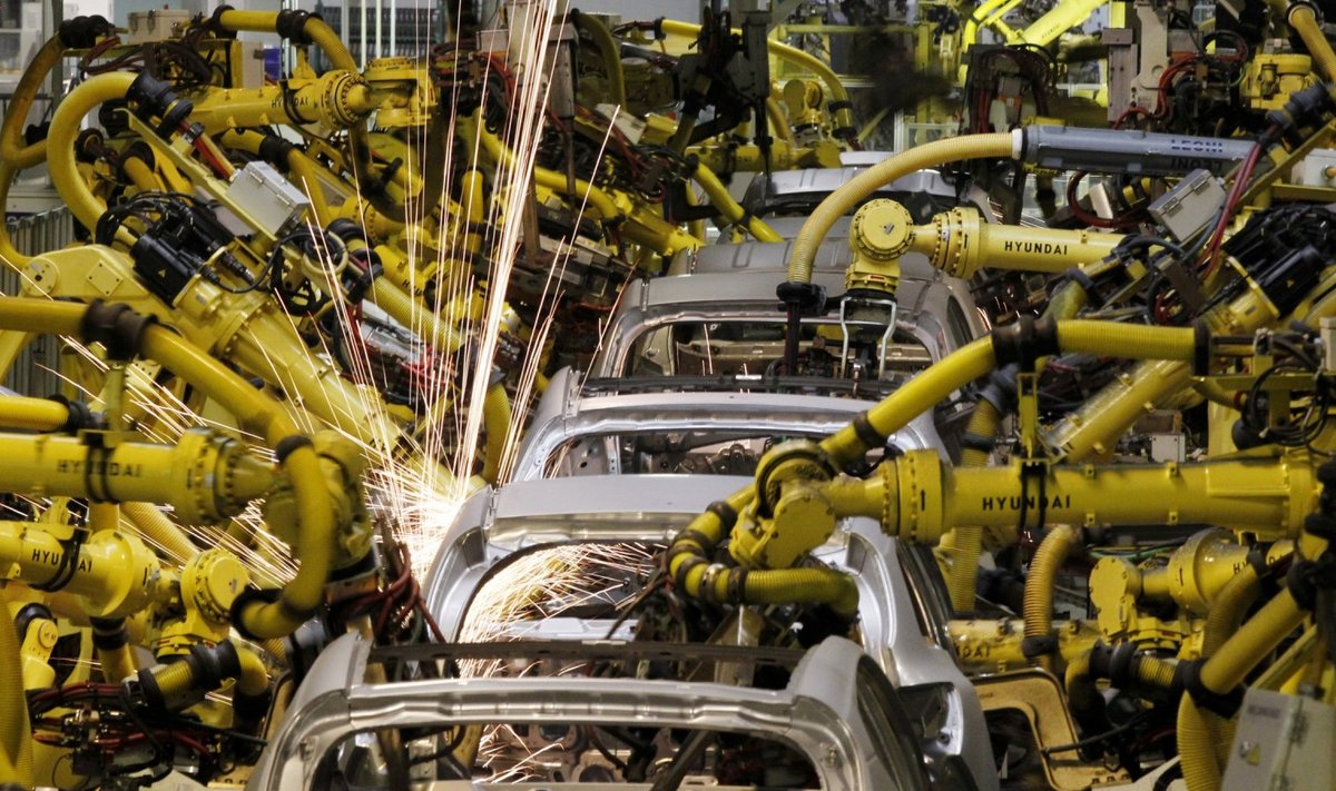 Robotid Žilina tehases 2012. aasta sügisel Kiasid kokku keevitamas.