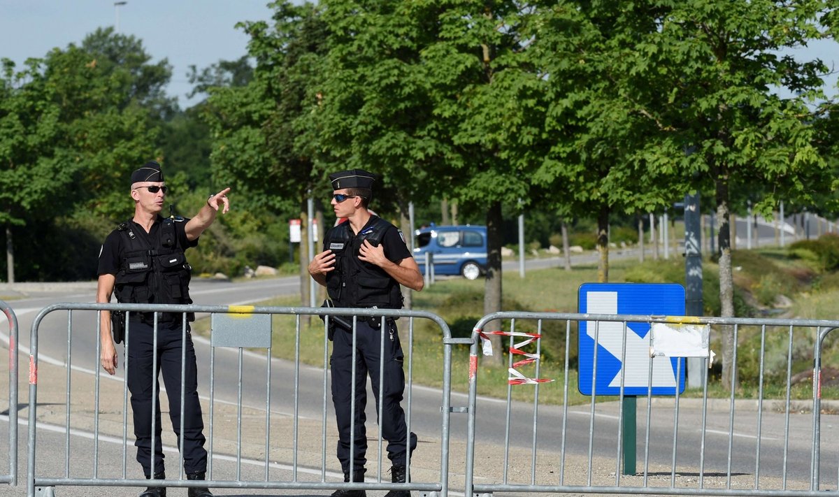Prantsuse politsei valvamas terrorirünnaku kohta