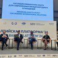KUULA | Vene propaganda uus tase? Filosoofiakonverentsi kattevarjus tinistati Lääne eksperte