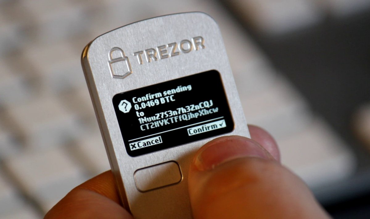 Bitcoini nn rahakott tuntud tootjalt Trezor. (Foto: Wikimedia Commons / Ladislav Mecir)