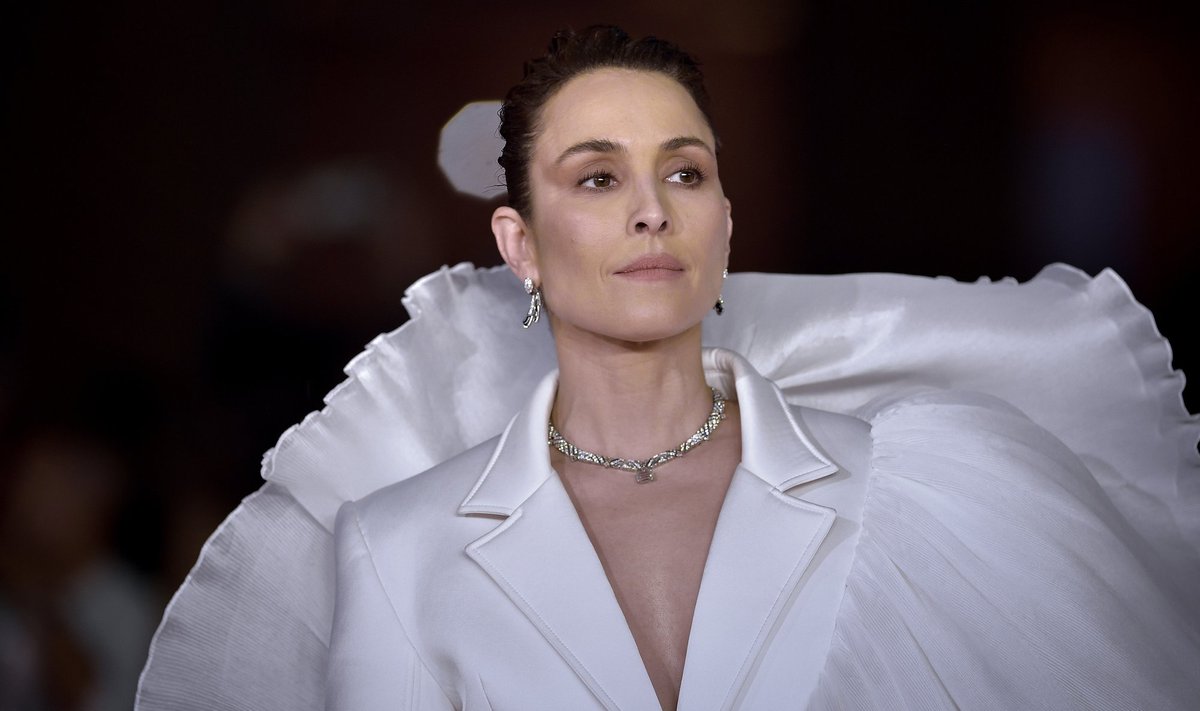 Peaosalist kehastab Noomi Rapace.
