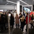 ФОТО | Ночью в Таллинне фанаты Apple собрались посмотреть на новый iPhone