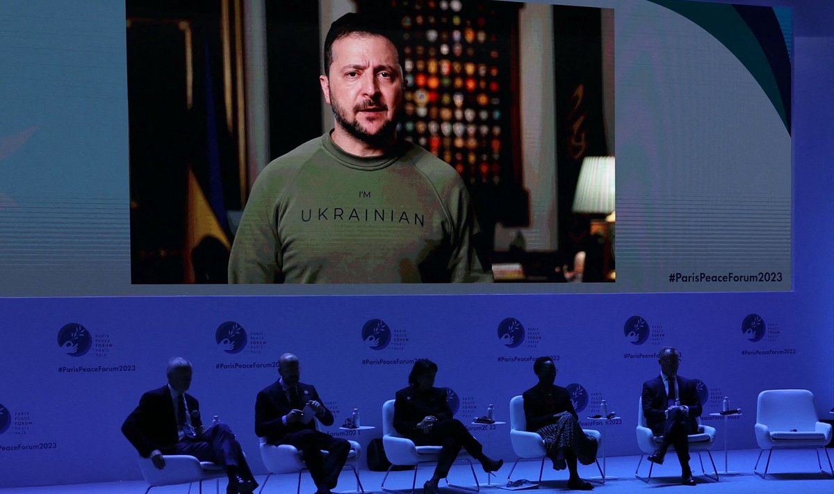 Ukraina president Volodõmõr Zelenskõi esines 10. novembril Pariisi rahufoorumil
