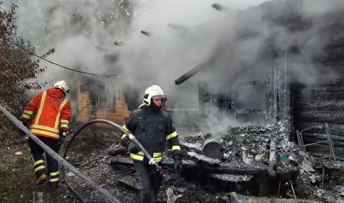 Пожар в деревне Ряэбисе