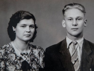 1960. Värskelt abiellunud Evi ja Enn