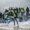 Макрон назвал "позором" насилие во время протестов во Франции