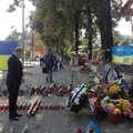 FOTOD: Ilves asetas lilled Maidanil tapetud meeleavaldajate mälestuseks