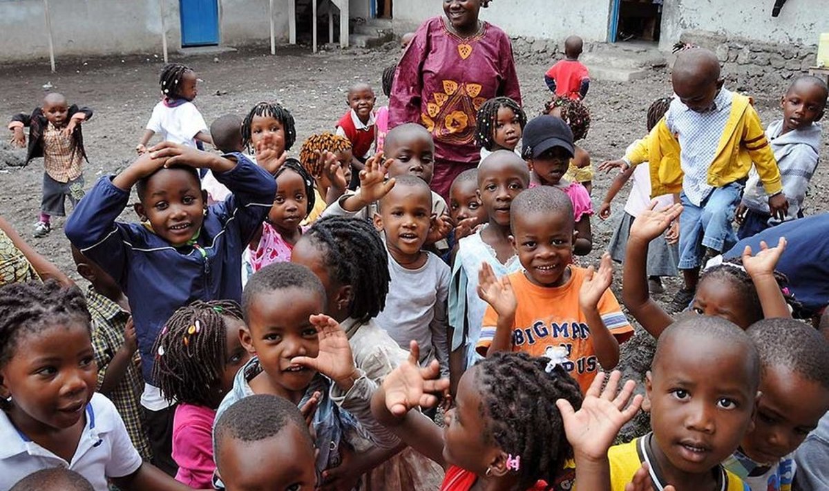 Elu alles ees: Suutes vältida HIVi, malaariat ja grippi – peamisi tapjaid –, on Kongo lastel lootust elada keskmiselt 55 aastat vanaks.