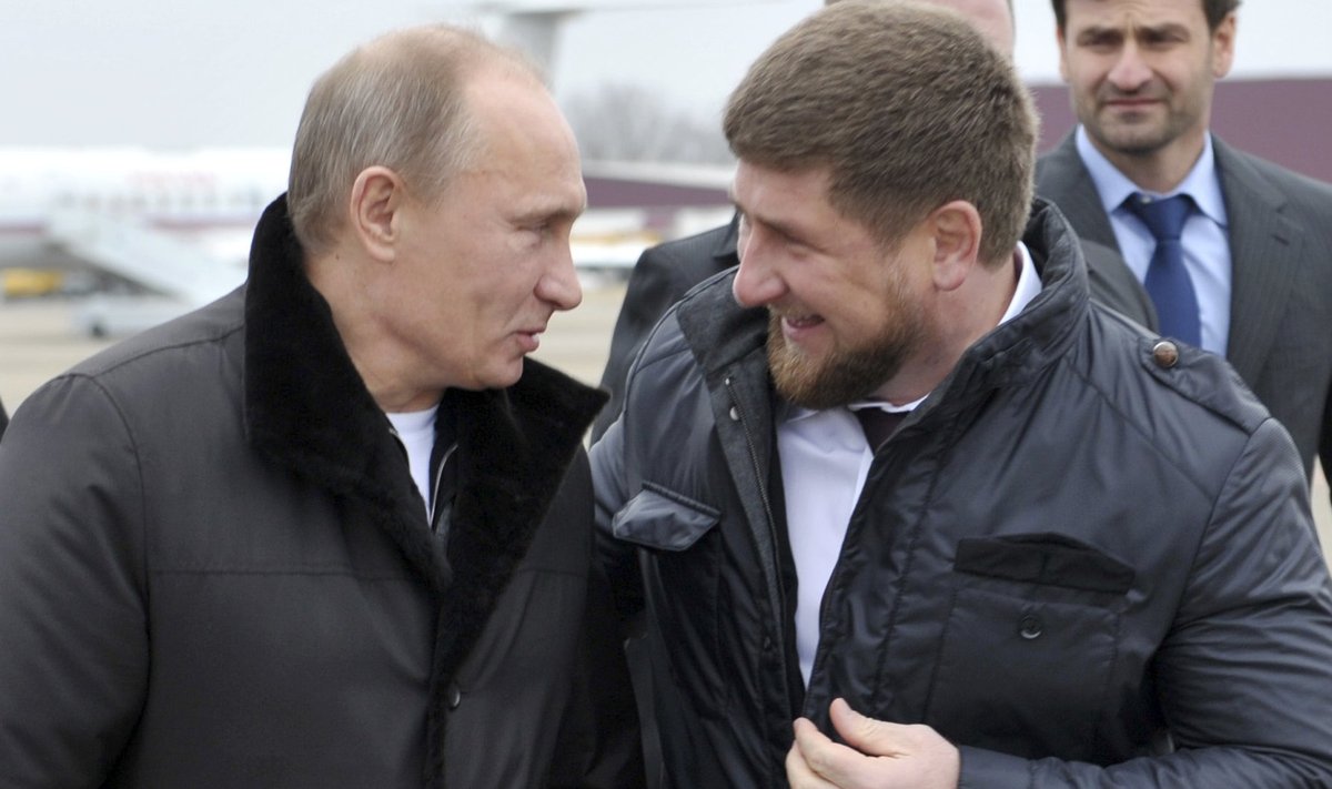 Vladimir Putin ja Ramzan Kadõrov. President Putin on öelnud, et Kadõrov on talle nagu poeg, ja Kadõrov nimetab Putinit oma iidoliks.