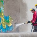 FOTOD: Linnahallilt eemaldatakse ruutmeetri haaval grafitit