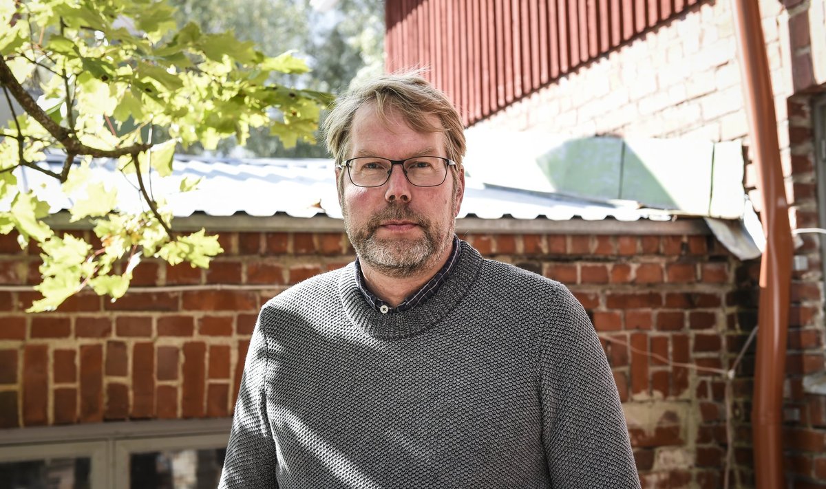 Knehtilä ökofarmi juhib aastast 2001 Markus Eerola. 2015. aastal sai ta Läänemere-sõbraliku põllumajandustootja tiitli.