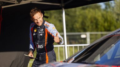 Martin Järveoja pani Rally Estonia võistluskiivri heategevuslikul eesmärgil müügile