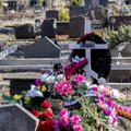 Как россияне ухаживают за могилами родных в Эстонии, если через границу их не пускают?
